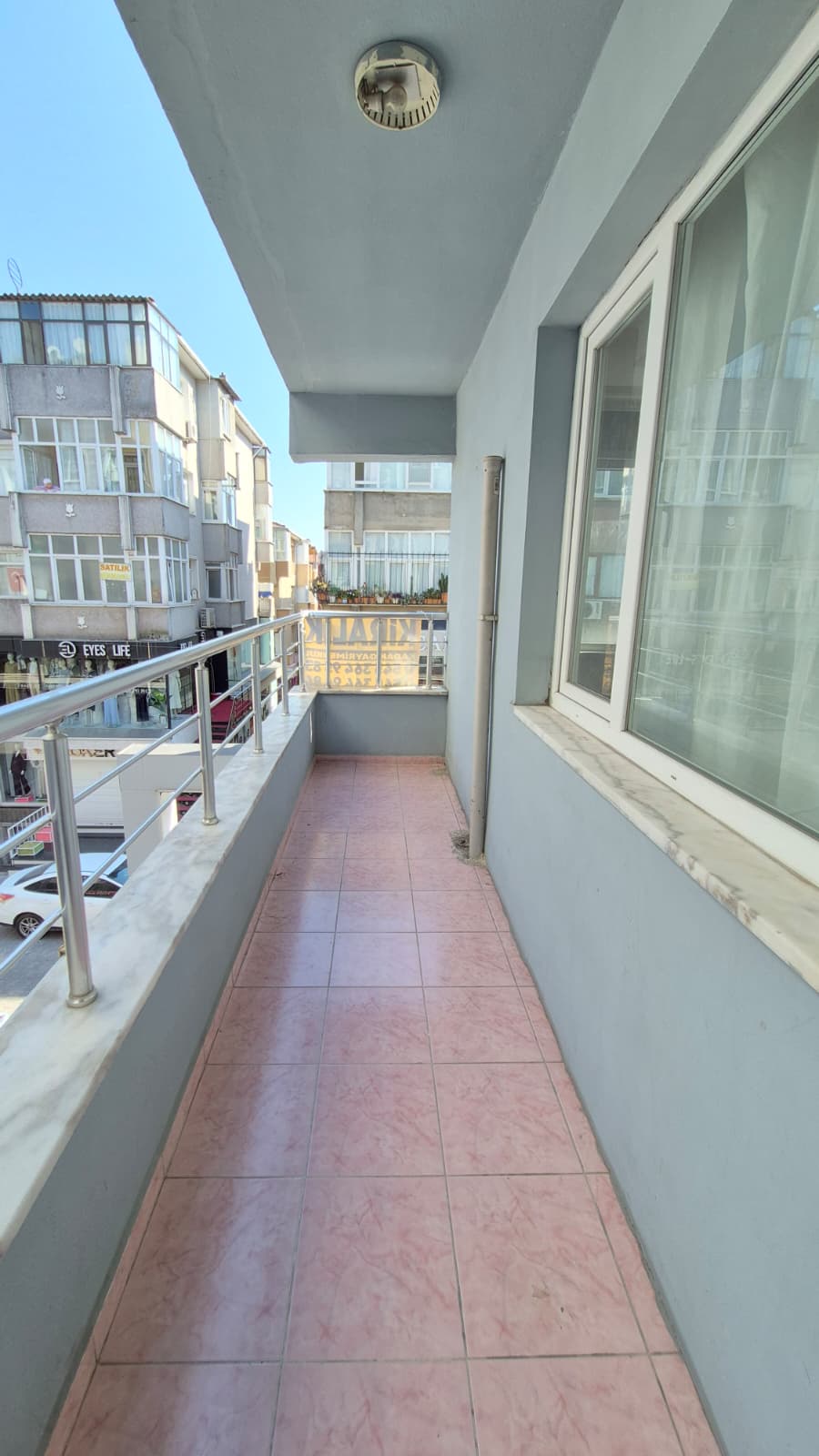 GÜNGÖRENDE TRAMVAYA YAKIN, KENTSEL PROBLEMİ OLMAYAN 2+1 DAİRE